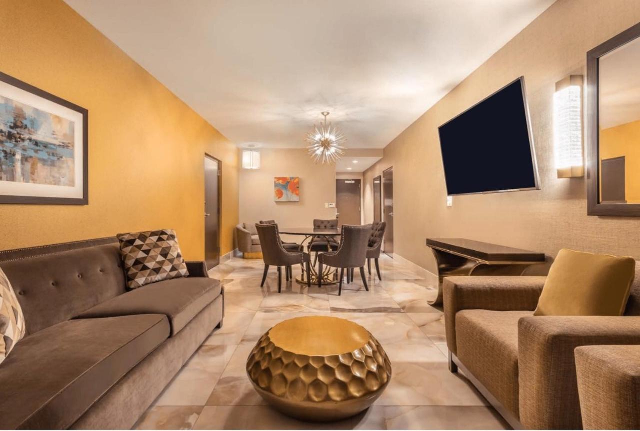 Crowne Plaza Shenandoah - Hotel 3*