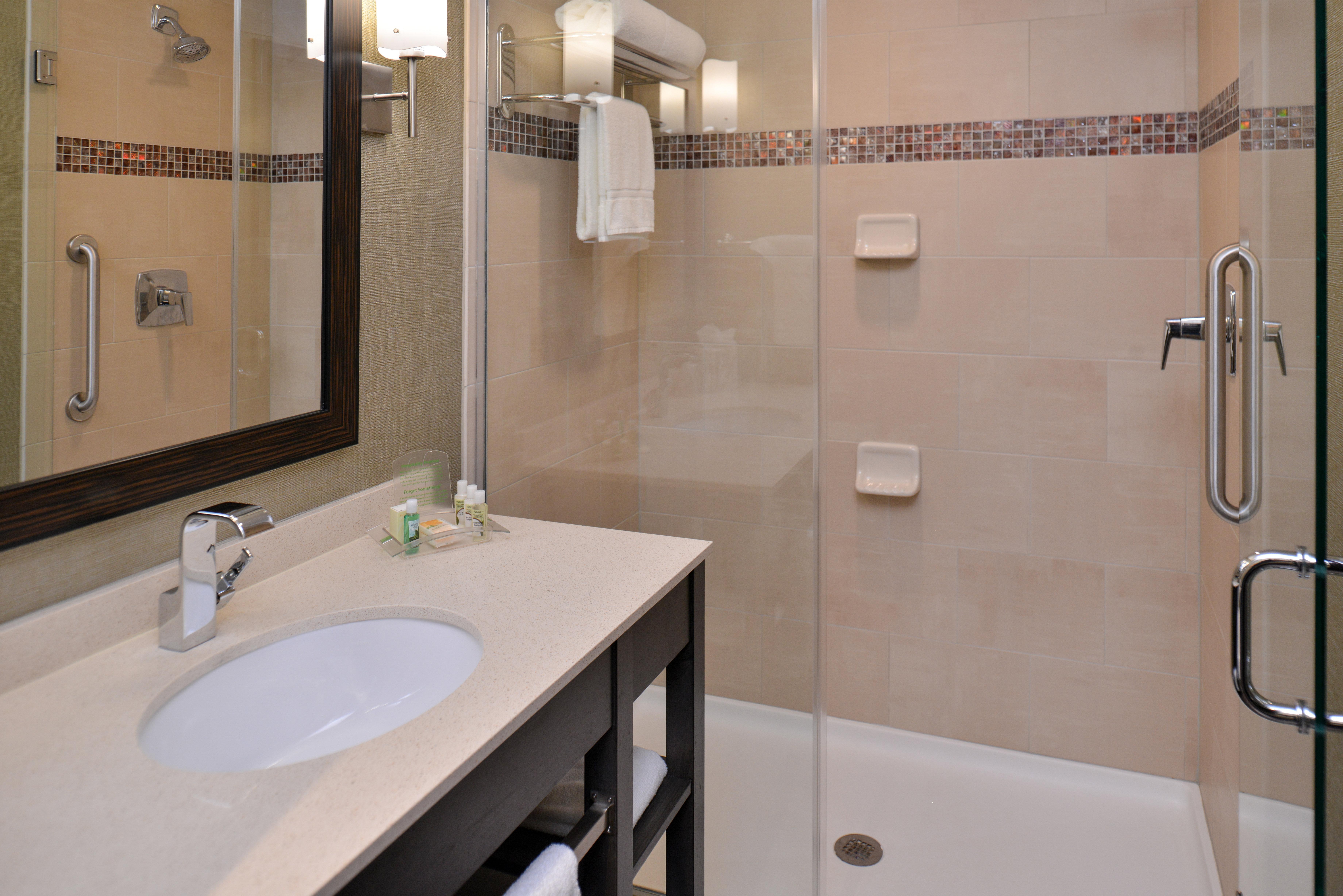 Crowne Plaza Shenandoah - The Woodlands